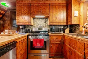 Johnson Family Cabin - Image 5