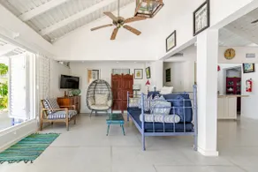 ViILLA BY THE SEA, Steps to Beach, cook included. - Image 5