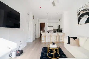 Luxury 1BR | Midtown/Downtown - Image 5