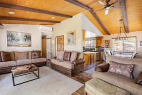 Zephyr's Whisper! Lake Views, Hot Tub, King Beds - Image 2