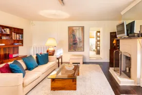 Romantic Hideaway on the Grand - Image 2