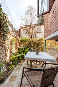 Central Tbilisi - Patio Appartment - Image 2
