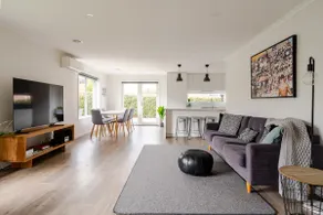 Mainbay Beach House - Steps away to Beach & Shops - Image 2