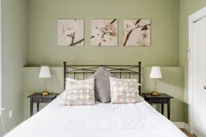 Greenlake Getaway Suite - Image 4