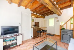 Nice duplex studio in a green setting - Image 4