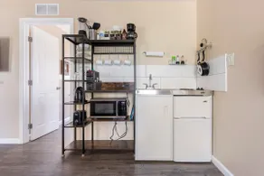 Private Studio Apartment + Views on Horse Property - Image 4
