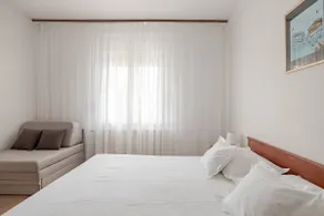 Studio Apartment Opportunity - Image 2