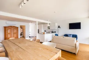 49 Holiday apartment with breathtaking lakeview - Image 4