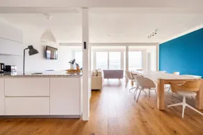 49 Holiday apartment with breathtaking lakeview - Image 3