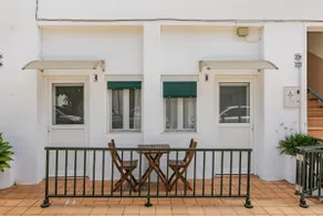Cozy studio with a pool near the beach - Image 4