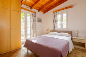 Theathina - Image 4