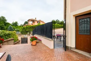 Gemütliche 4-Schlafzimmer-Villa (3 + 1 SUITE) 200 m², privater Pool / 1,5 Meilen nach BRACCIANO - Image 3