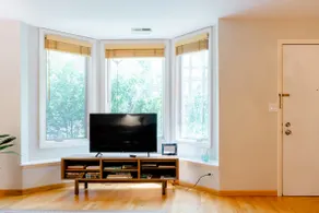 Beautiful Lincoln Park/ De Paul Complimentary Parking Permit - Image 3