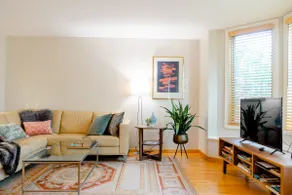 Beautiful Lincoln Park/ De Paul Complimentary Parking Permit - Image 2