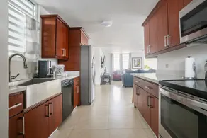 Super comfortable Family Home w/ private pool - Image 3
