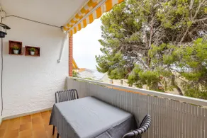 10 meters from the beach, terrace overlooking the sea and Roc St - Image 2