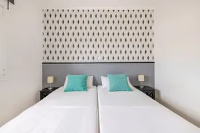 10 meters from the beach, terrace overlooking the sea and Roc St - Image 4