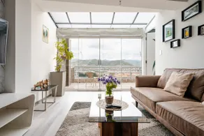 Modern studio with a private terrace and a king-size bed - Image 2
