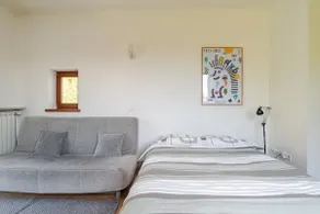 Nice studio with balcony on a quiet & green street - Image 5