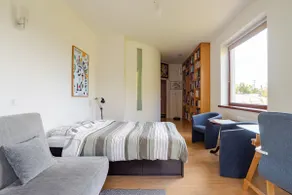 Nice studio with balcony on a quiet & green street - Image 2