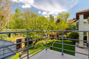Nice studio with balcony on a quiet & green street - Image 4