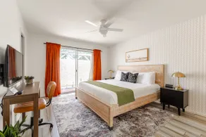 Updated Central Phoenix Townhouse near Restaurant Row - Image 3
