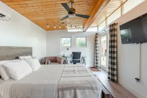 Serene Casita with Private Backyard Garden in downtown San Jose - Image 2