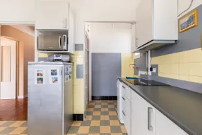 Bright T4 in villa with garden - Image 3