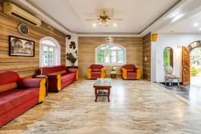 Palatial villa with private pool & luxurious space - Image 3