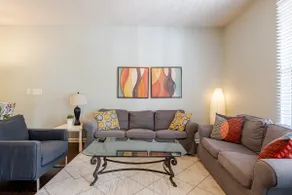 Cornelius Condo, centrally located. - Image 2