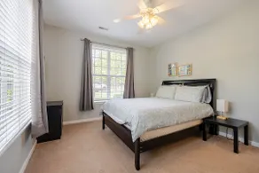 Cornelius Condo, centrally located. - Image 3