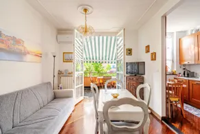 Vanessa's House (Free parking in indoor garage) - Image 2