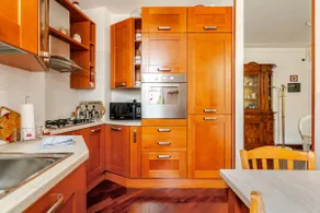 Vanessa's House (Free parking in indoor garage) - Image 3