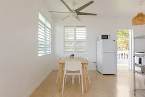 Bright & Clean CasaBella Trail to the Beach - Image 4