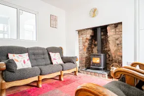 Bramble Cottage - Image 2