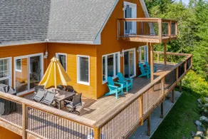 Luxurious Riverfront Chalet w/ Spa & Billiards - Image 5