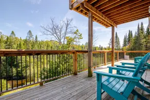 Luxurious Riverfront Chalet w/ Spa & Billiards - Image 4