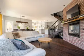 Luxurious Riverfront Chalet w/ Spa & Billiards - Image 3