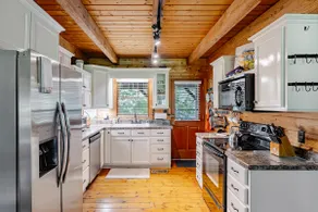 Welcome to Woodland Cottage on Lake Catoma - Image 5