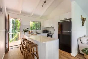 Mountain Tree House - Image 3