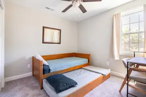 DownTown Lodge - Image 3