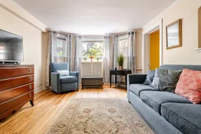 Cozy Garden Unit In Edgewater - Image 2