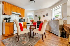 Cozy Garden Unit In Edgewater - Image 3