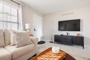 Great Location Fam Friendly Home w/Lrg Fenced Yard - Image 5