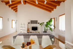 3-Bedroom Loft in the Center of Valdobbiadene - Image 3