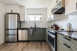 Stylish Cozy bungalow w/ theater - Image 4