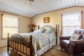Circa 1930 Cabin 35 min to Kings Canyon - Image 4