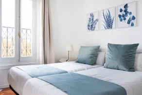 Apartment with terrace and view of Alcalá-Retiro - Image 3