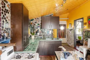 Handmade Charm, a warm, cozy house in the city - Image 4