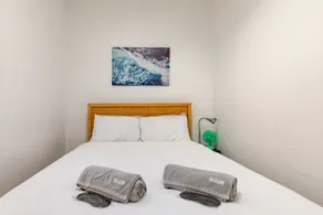 Spacious 1 bedroom guesthouse - Image 4